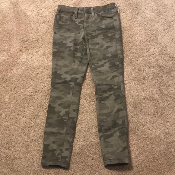 universal thread camo jeans
